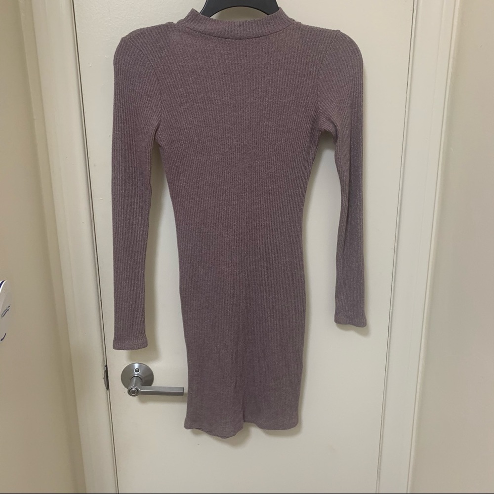 Long Sleeve V-Neck Bodycon Midi Dress, Mauve Bodycon Dress, Long Sleeve Dress - Picture 5 of 6